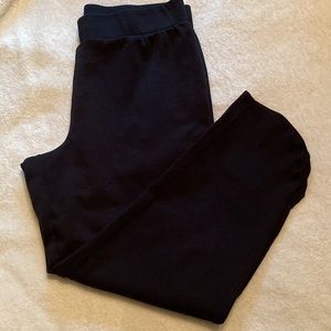 Black cropped pant